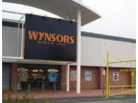 wynsors world of shoes near me