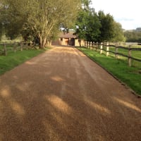 hot bitumen & 6mm golden gravel