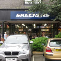 cheshire oaks skechers shop