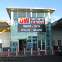 dw sports clothing online