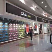 clarks outlet lowry manchester