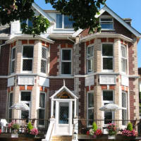 Rowcroft Lodge, Paignton | Bed & Breakfast - Yell