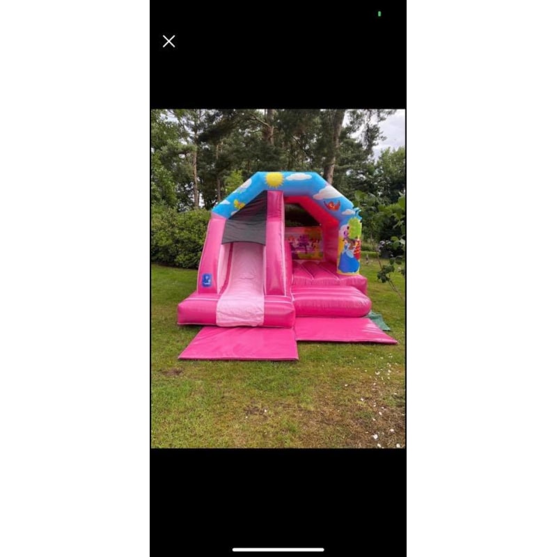 Shropshire Inflatable Hire Shrewsbury Bouncy Castles Inflatables Yell