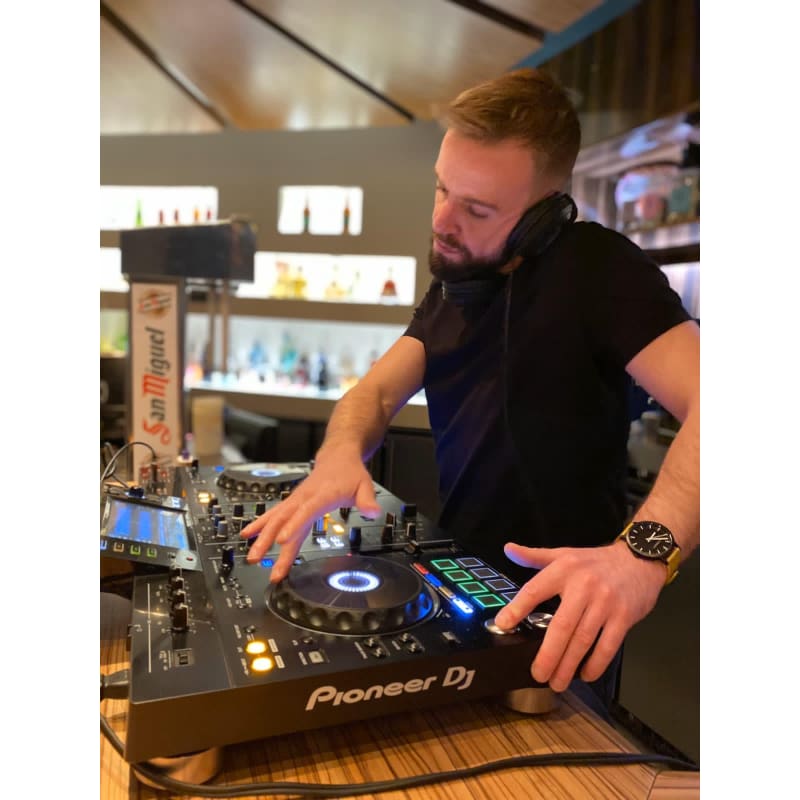 Sweetbeat Dj Tuition Manchester Disco Equipment Yell Sweetbeat Dj Tuition Manchester Disco Equipment Yell