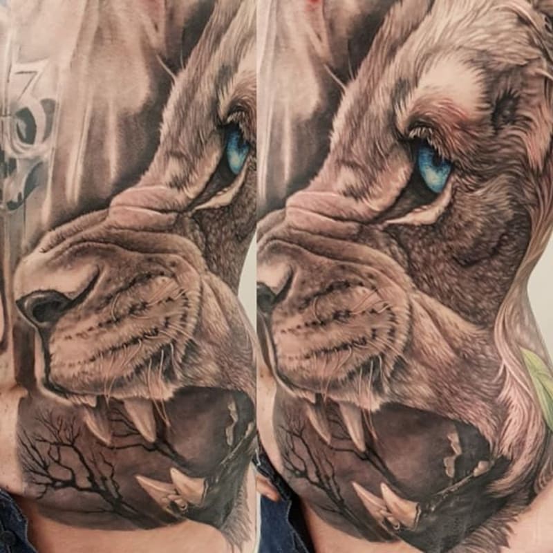 Nestor PalaciosTattoo Artist on Instagram Halcon Tatuaje realizado con  eternalink cheyennetattooequipment en dermolinetattoostudio tattoo  blackandgreytattoo blackandgrey