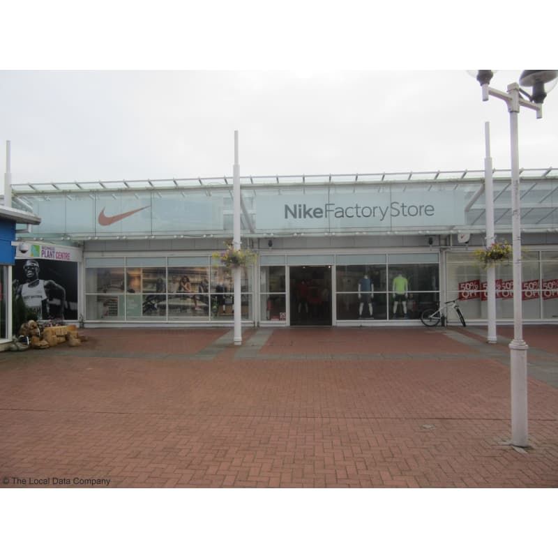 nike factory outlet royal quays