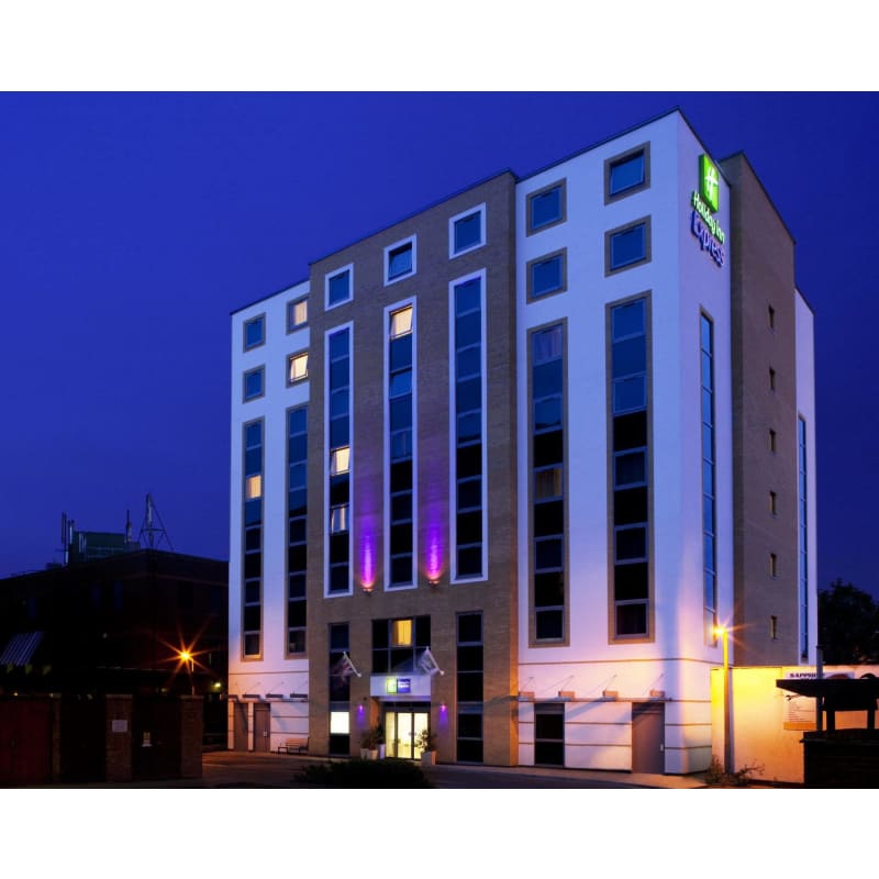 Holiday Inn Express London - Watford Junction, Watford | Hotels - Yell