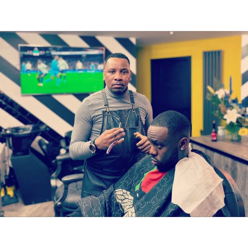 Louis Vuitton and Gucci barber cape I - Polite Barber Shop