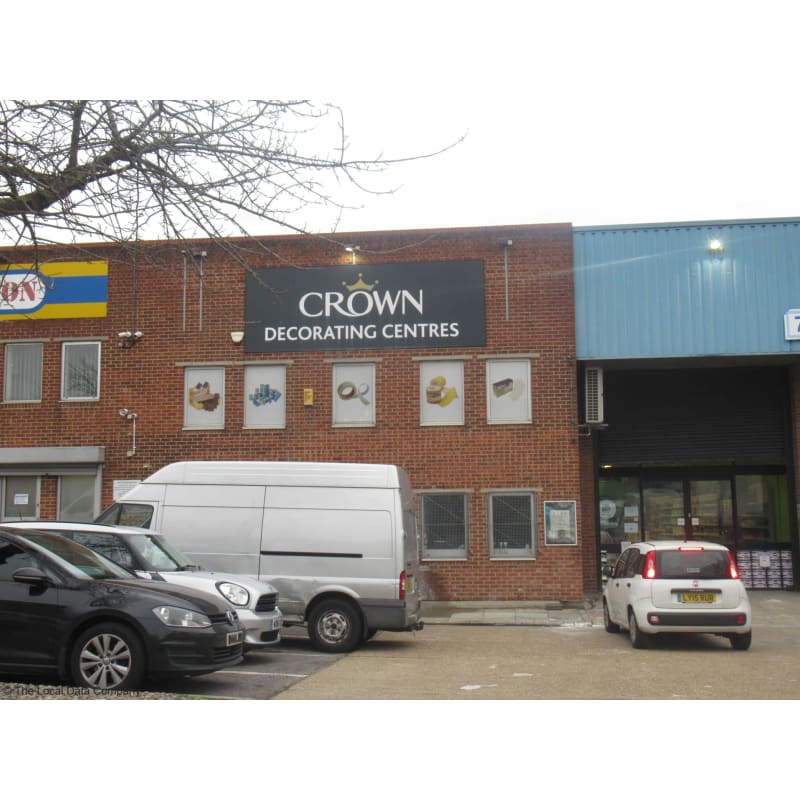 Các sản phẩm crown decorating centre mới nhất phục vụ nghề trang trí