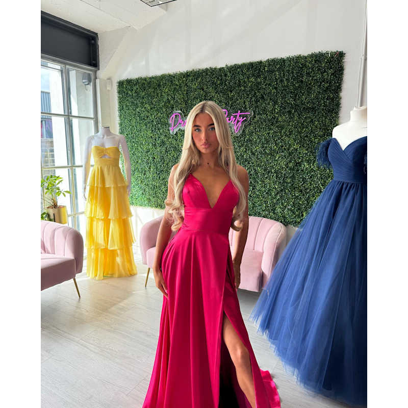 Dress 2 Party, Glasgow | Fashion Accessories - Yell