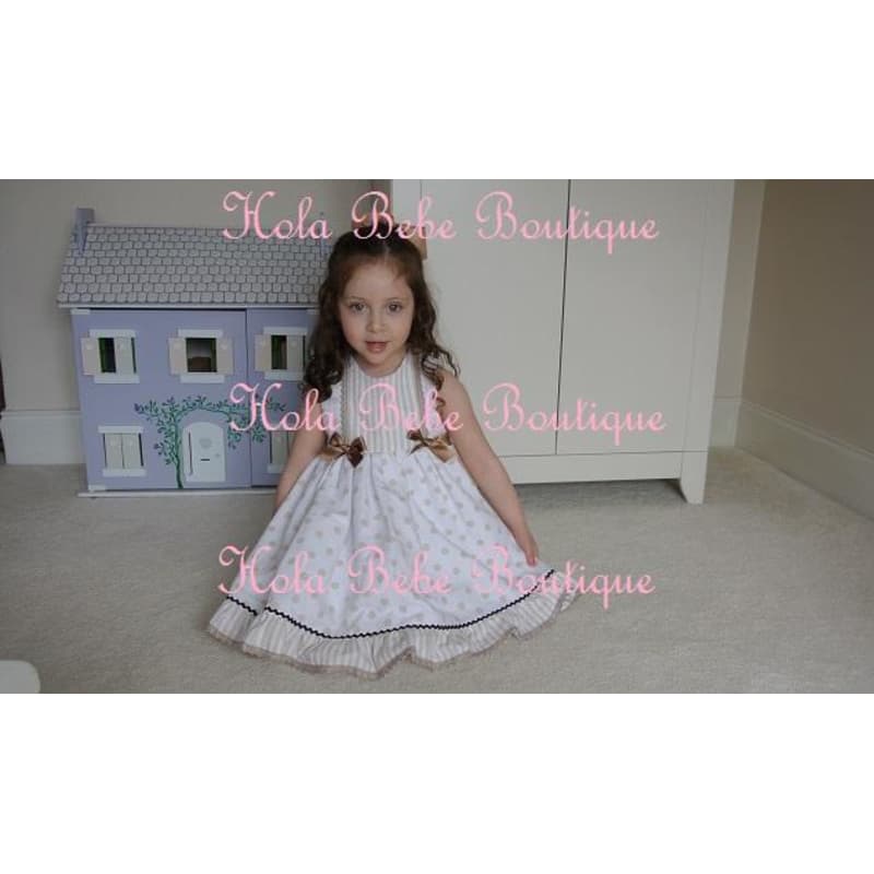 Hola Bebe Boutique Chigwell Children S Babies Clothes Shops Yell