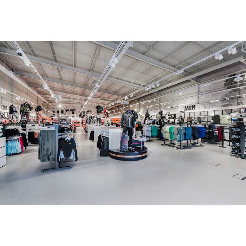 nike outlet kirkintilloch