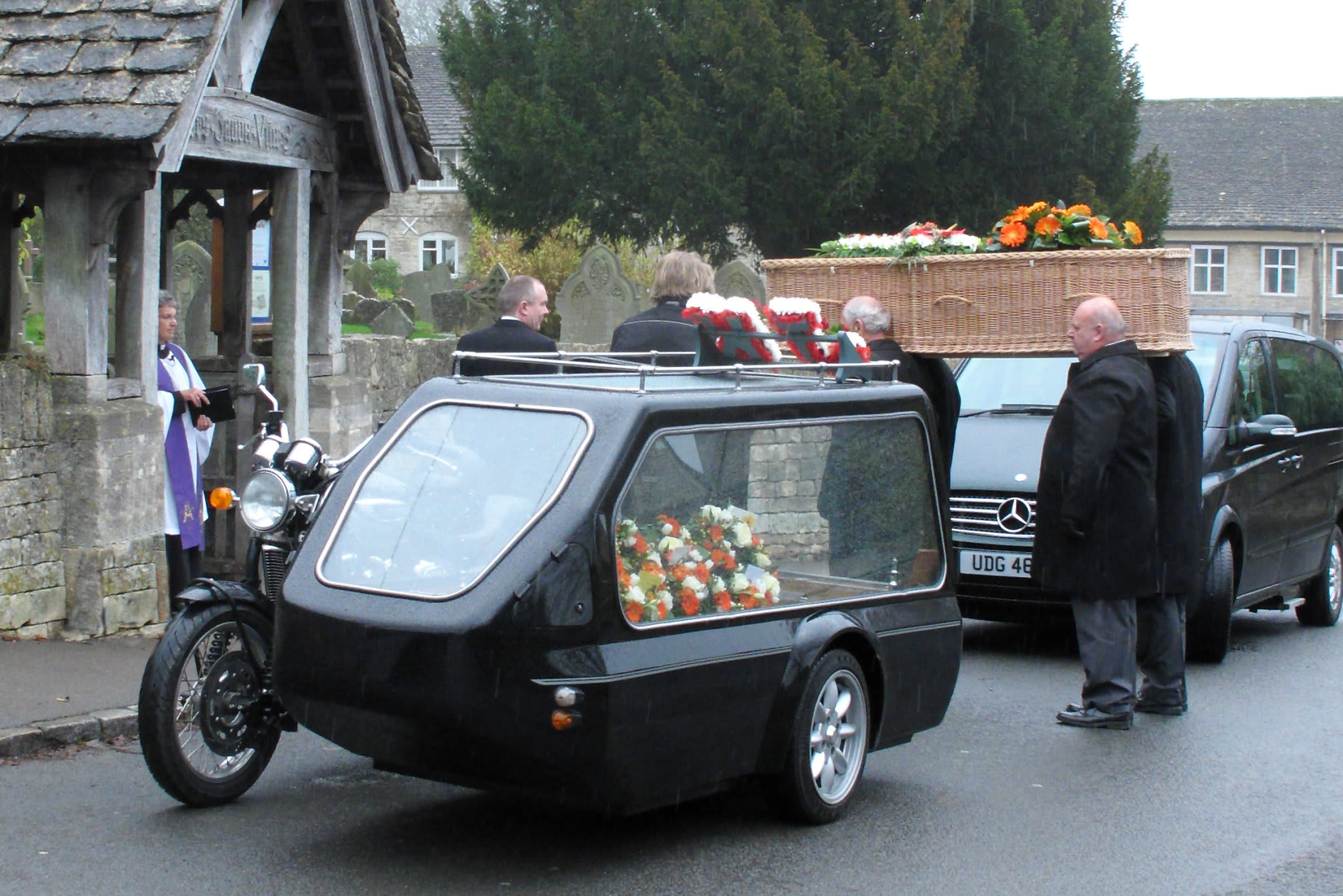 Fred Stevens Funeral Directors | Newmarket Road, Nailsworth GL6 0DQ | +44 1453 832188